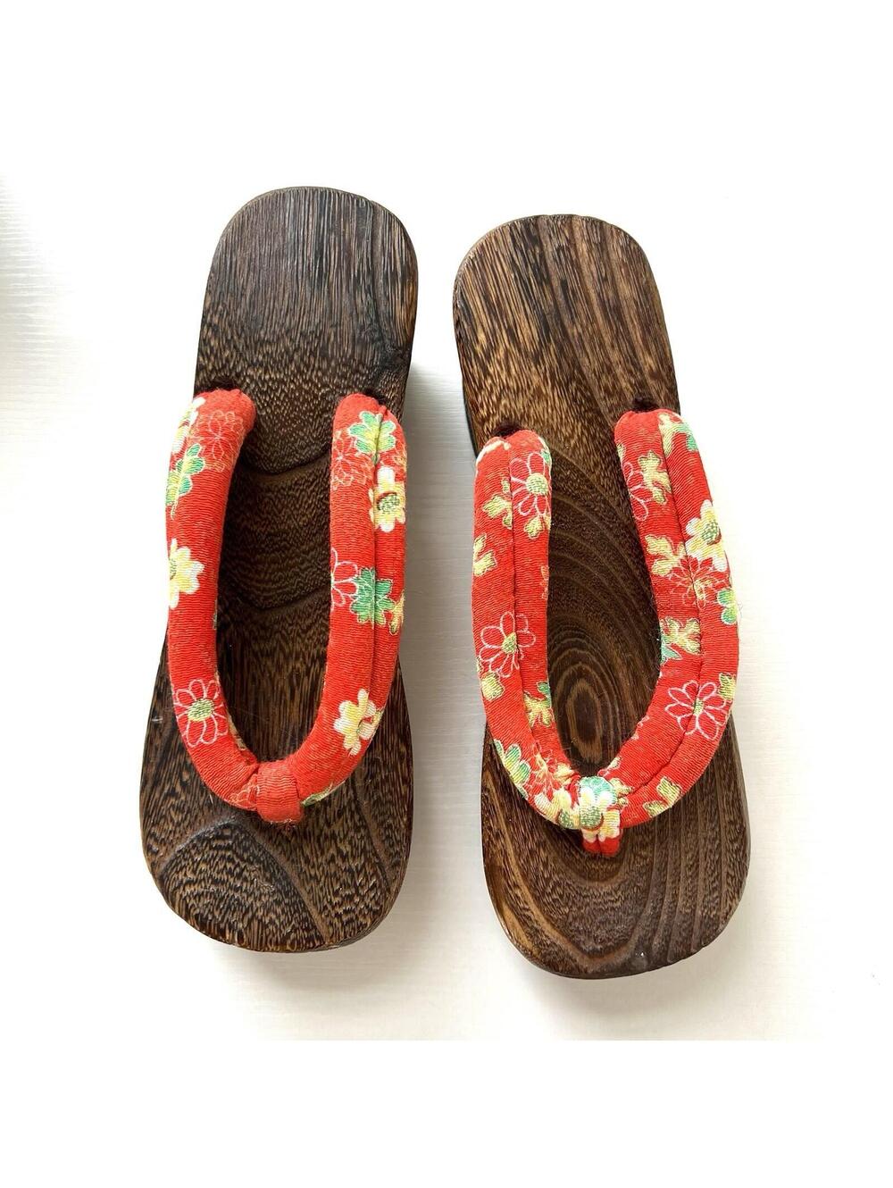 Women's Japanese Geta Sandals Wooden Clogs Floral Red Fabric Strap 6.5 M Kimono